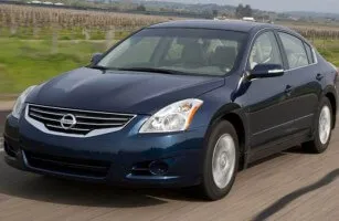 Nissan Altima до 2013 року